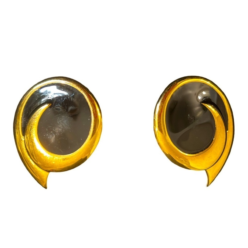 Monet vintage 1980’s gold tone enamel pierced earrings